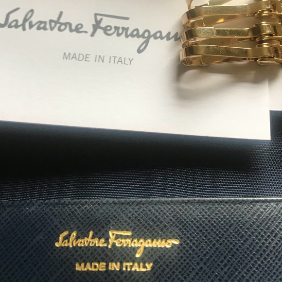 Ferragamo card and key ring - Picture 7 of 9